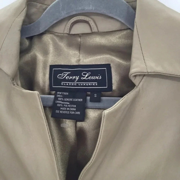 Terry Lewis Classic Luxuries Women’s 3/4 Length Leather Coat - Picture 7 of 7